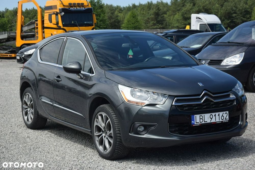 Citroën DS4 1.6 THP SoChic - 1