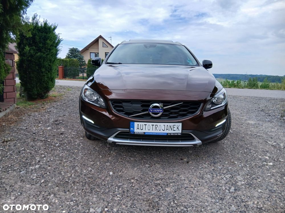Volvo V60 Cross Country D3 Summum - 8