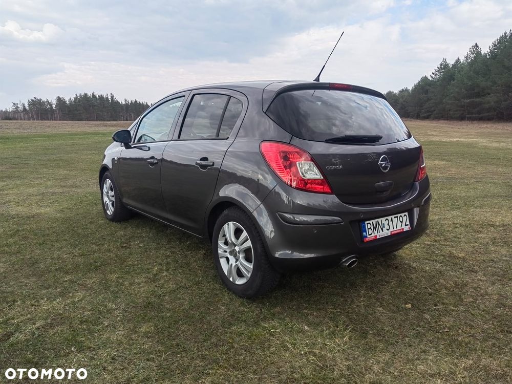 Opel Corsa 1.4 16V Satellite - 3