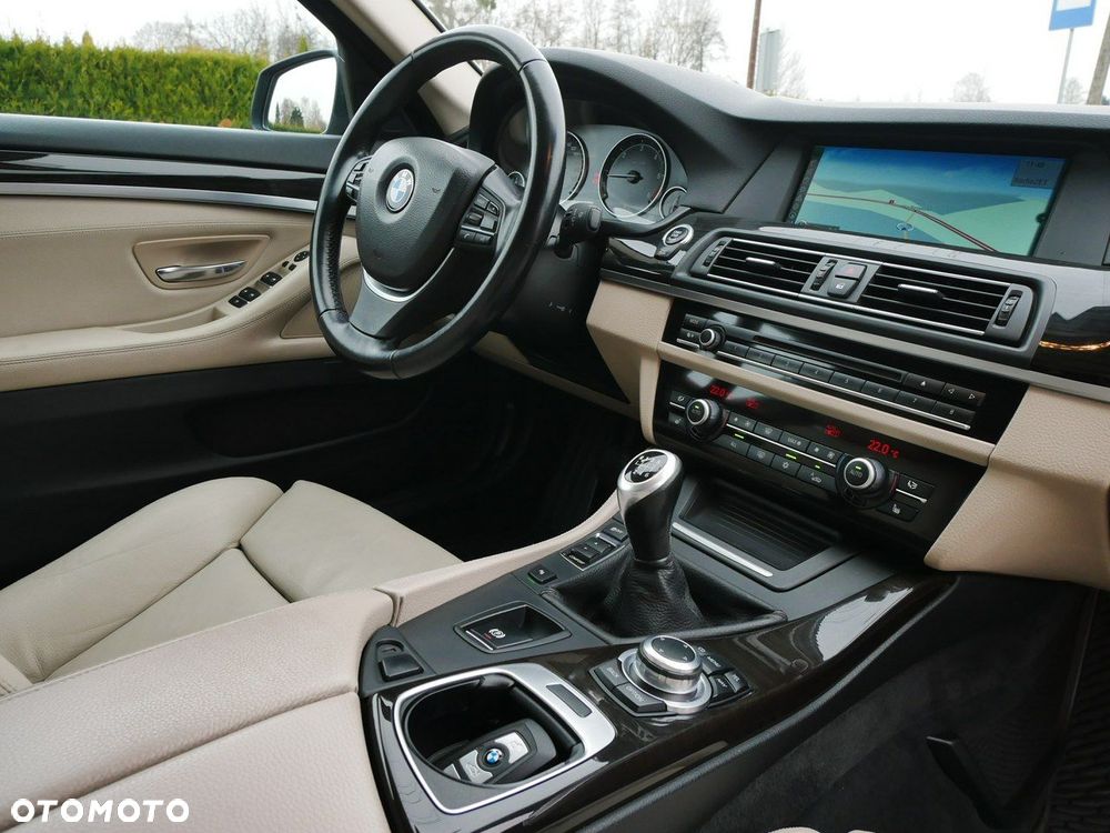 BMW Seria 5 520d Luxury Line - 25