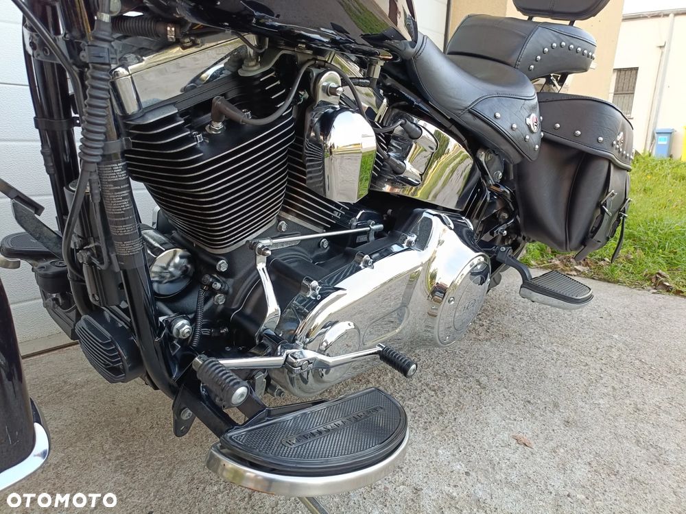 Harley-Davidson Softail Heritage Classic - 33