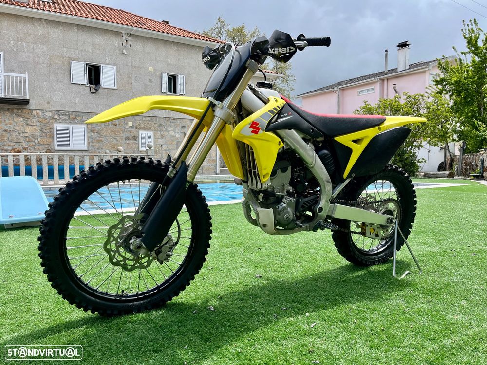 Suzuki RMZ 250 - 1
