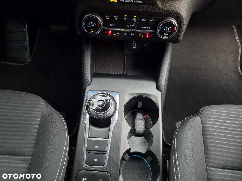 Ford Focus 1.5 EcoBlue Start-Stopp-System TITANIUM - 22