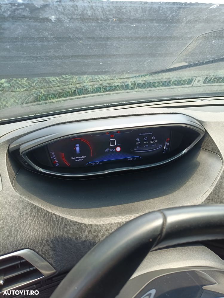 Peugeot 5008 1.5 BlueHDI s&s Allure - 8