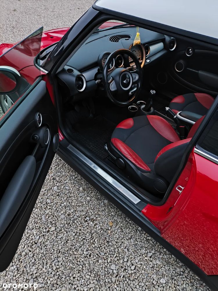 MINI Cooper Standard - 11