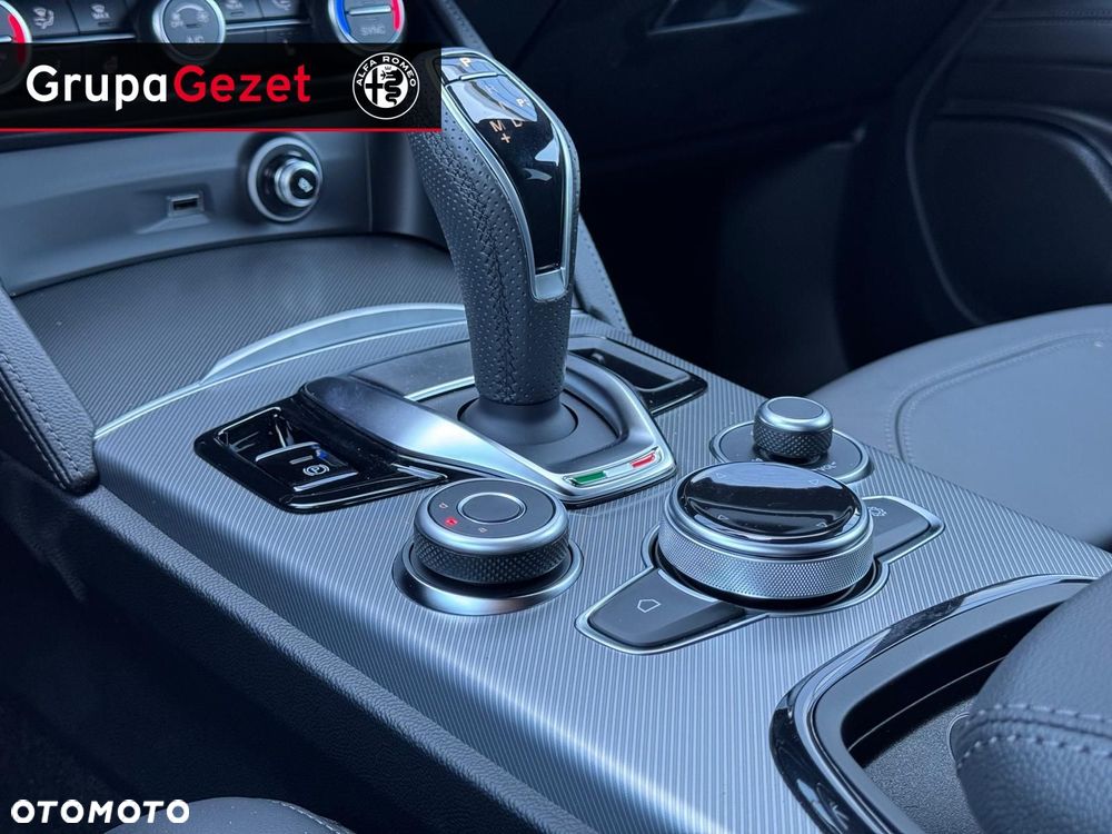 Alfa Romeo Stelvio - 21