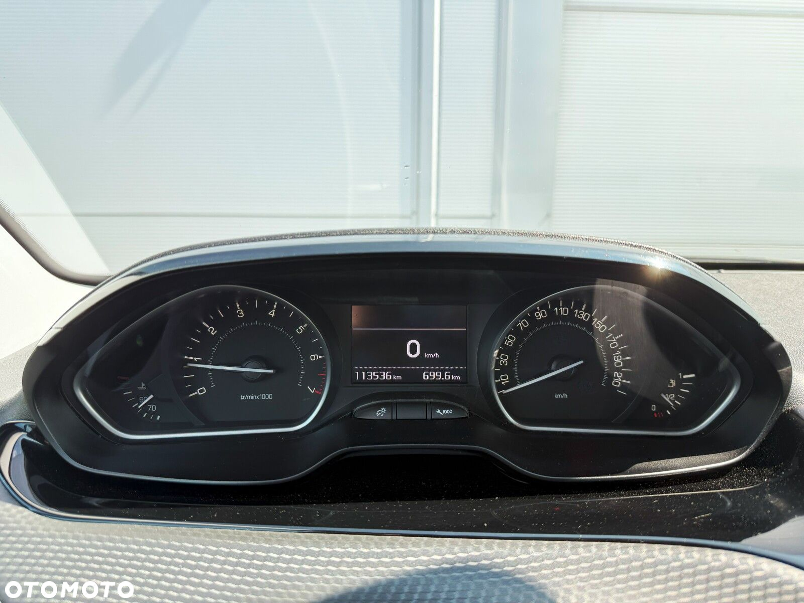 Peugeot 208 1.2 PureTech Allure S&S - 18