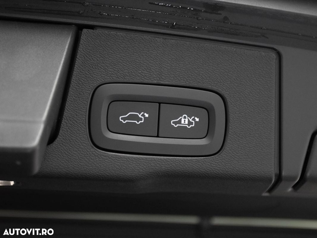 Volvo XC 60 Recharge T6 AWD AT Core - 7