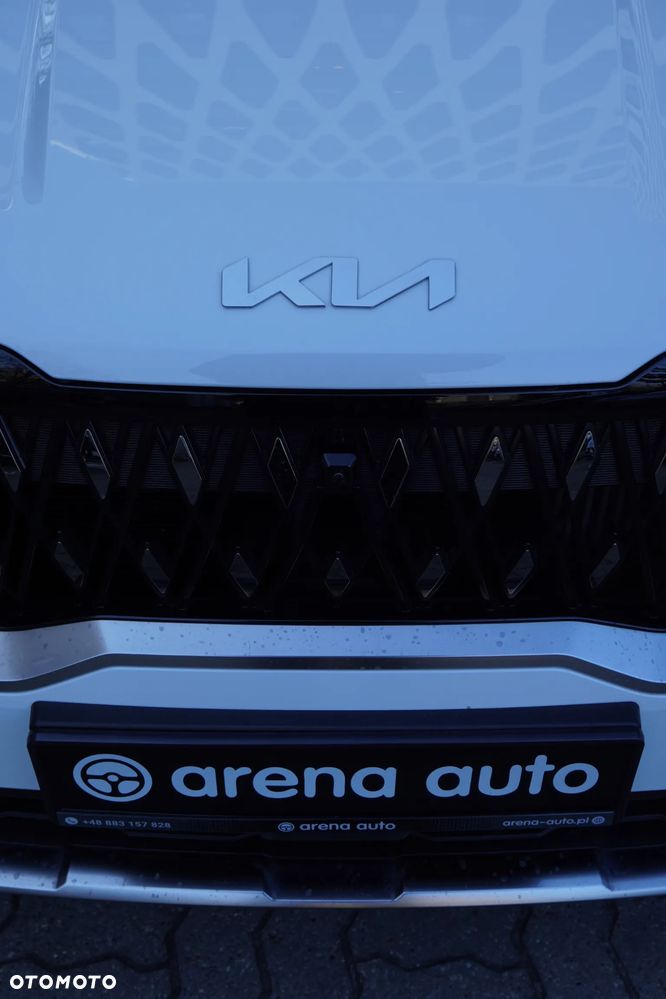 Kia Carnival - 7