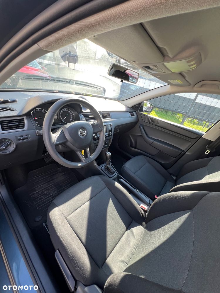 Skoda RAPID 1.2 TSI Ambition DSG - 10