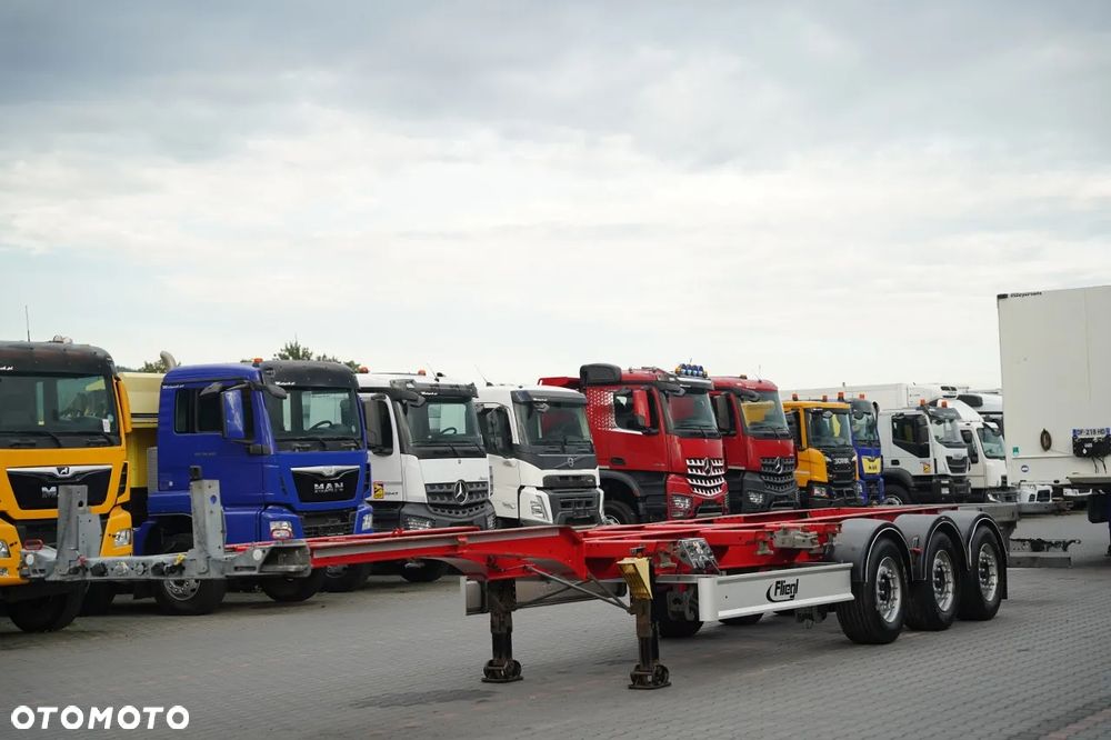 Fliegl / NACZEPA PODKONTENEROWA / DO WSZYSTKICH KONTENERÓW / UNIWERSALNA / ROZSUWANY PRZÓD I TYŁ / OŚ PODNOSZONA / OSIE SAF / - 3