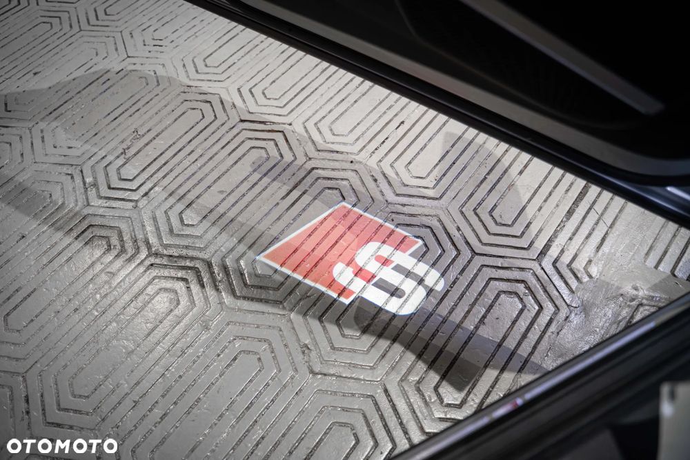 Audi SQ5 Sportback - 28