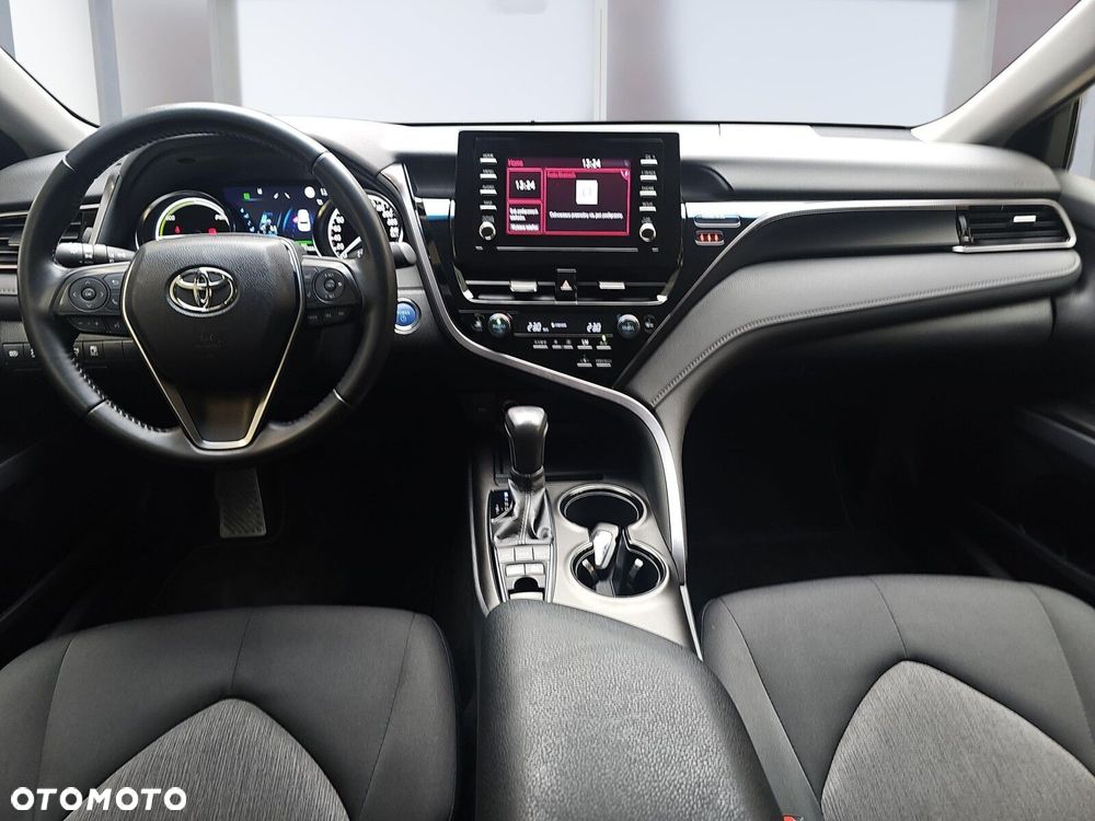Toyota Camry 2.5 Hybrid Comfort CVT - 8