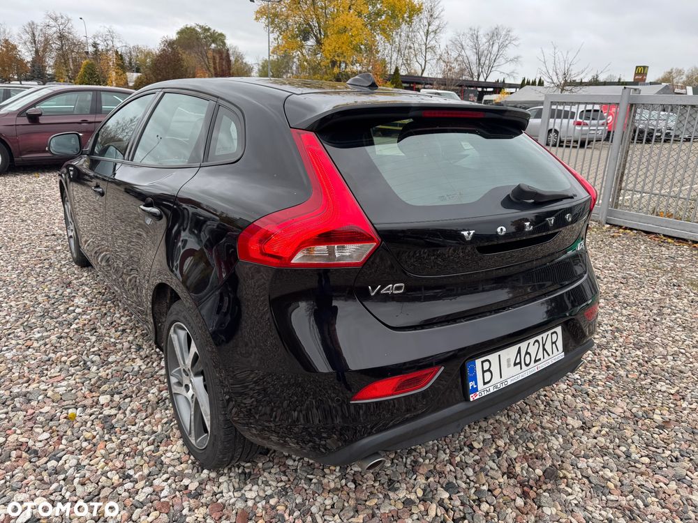 Volvo V40 D3 Geartronic Momentum - 9