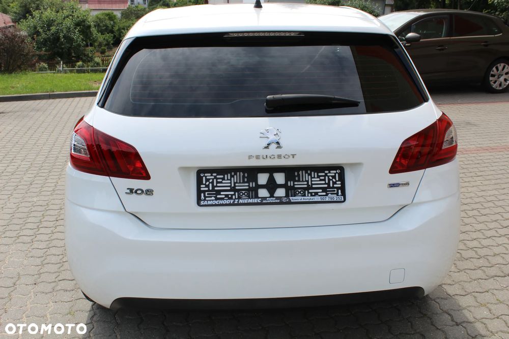 Peugeot 308 - 8