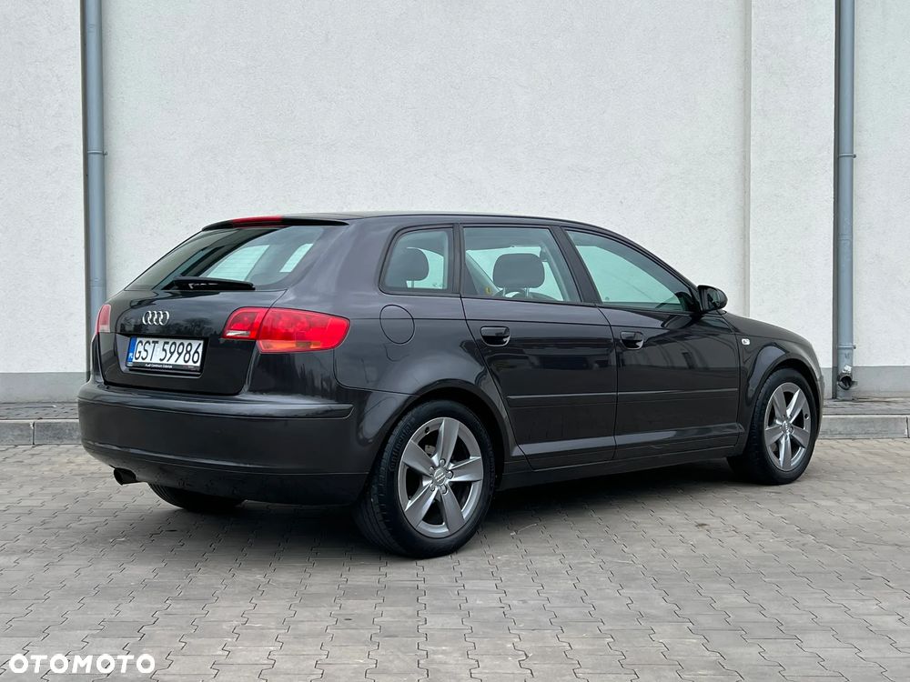Audi A3 Sportback 1.6 FSI Ambition - 3