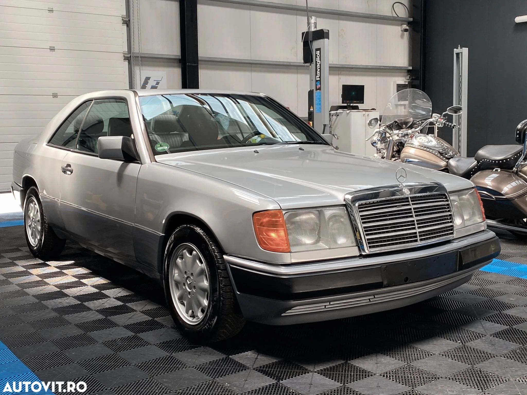 Mercedes-Benz W124 - 1