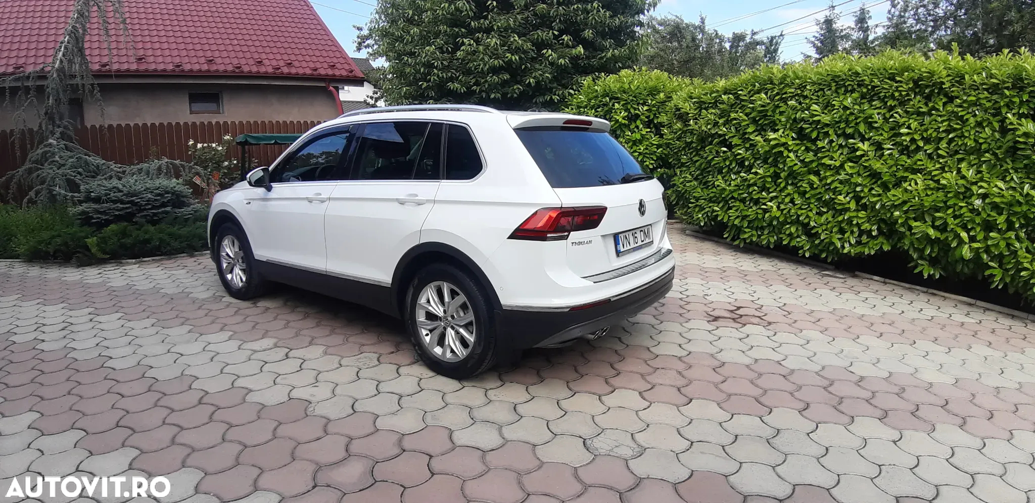 Volkswagen Tiguan - 5