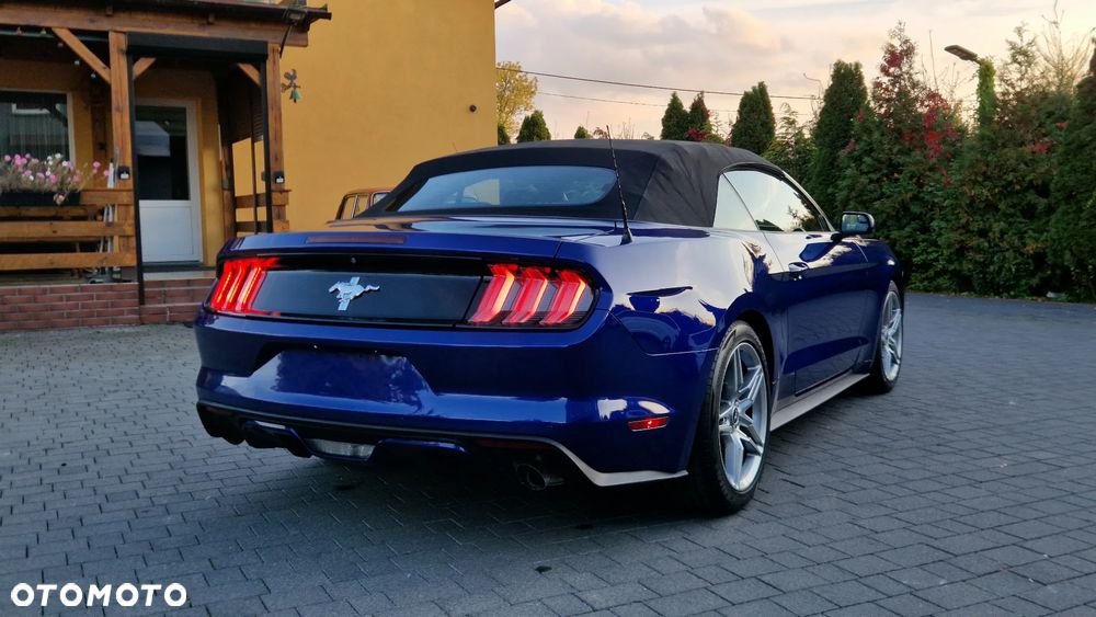 Ford Mustang - 9