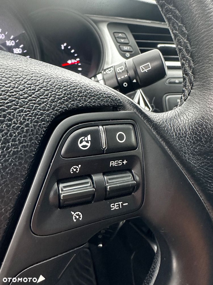 Kia Ceed 1.4 CVVT ISG Dream Team Edition - 32