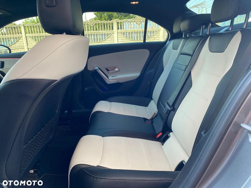 Mercedes-Benz Klasa A AMG 35 4Matic AMG Speedshift DCT 7G - 8