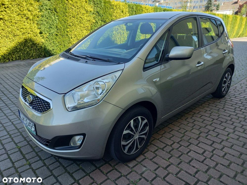 Kia Venga - 10