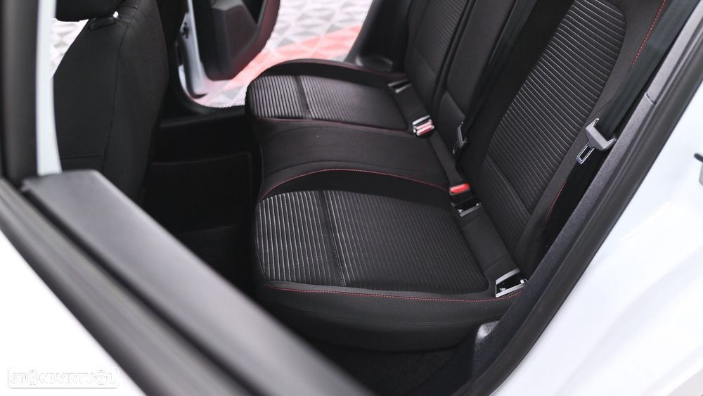 Ford Focus 1.0 EcoBoost MHEV ST-Line X Aut. - 45