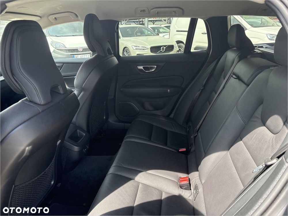 Volvo V60 B3 B Plus Bright - 16
