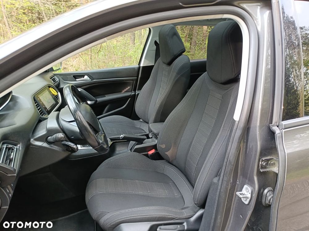 Peugeot 308 1.6 BlueHDi Allure S&S - 9