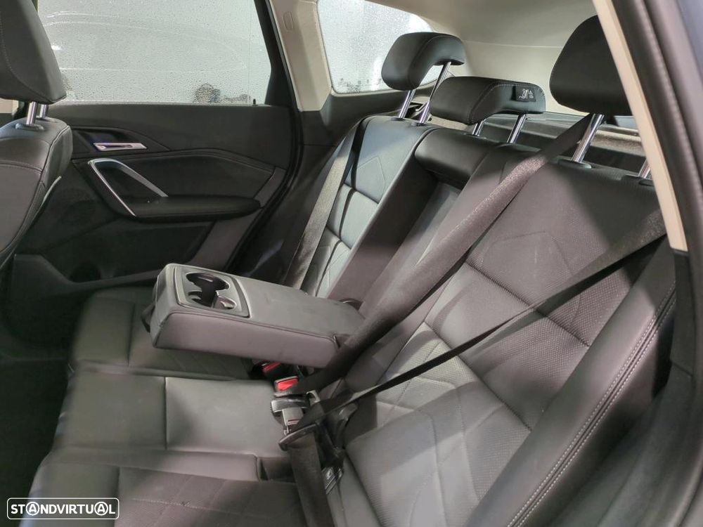 BMW X1 sDrive18i xLine - 9