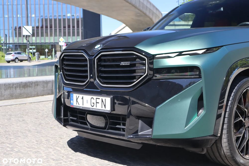 BMW XM - 5