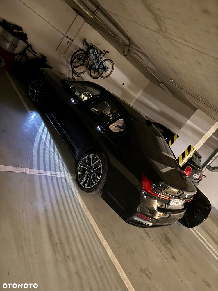 BMW Seria 7 740d xDrive - 11