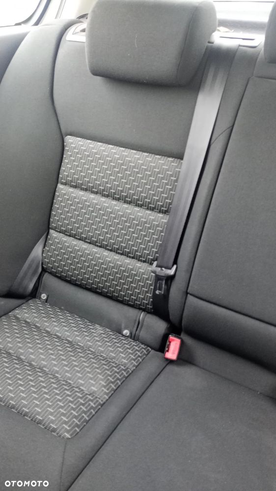 Skoda Octavia 1.6 Classic - 11