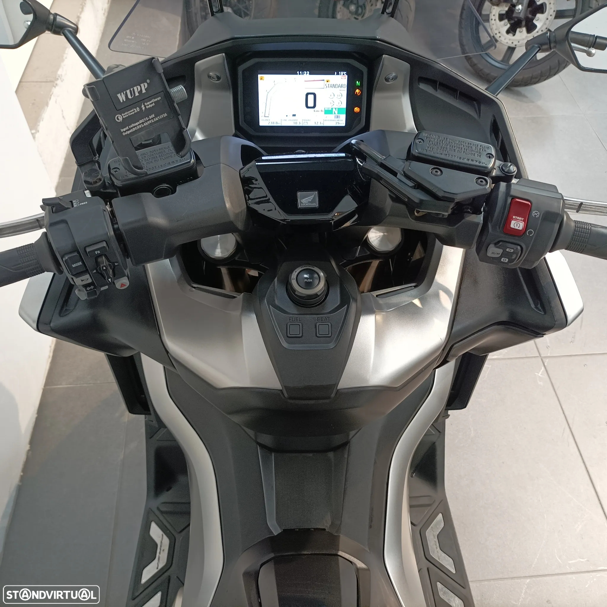 Honda Forza 750 - 5