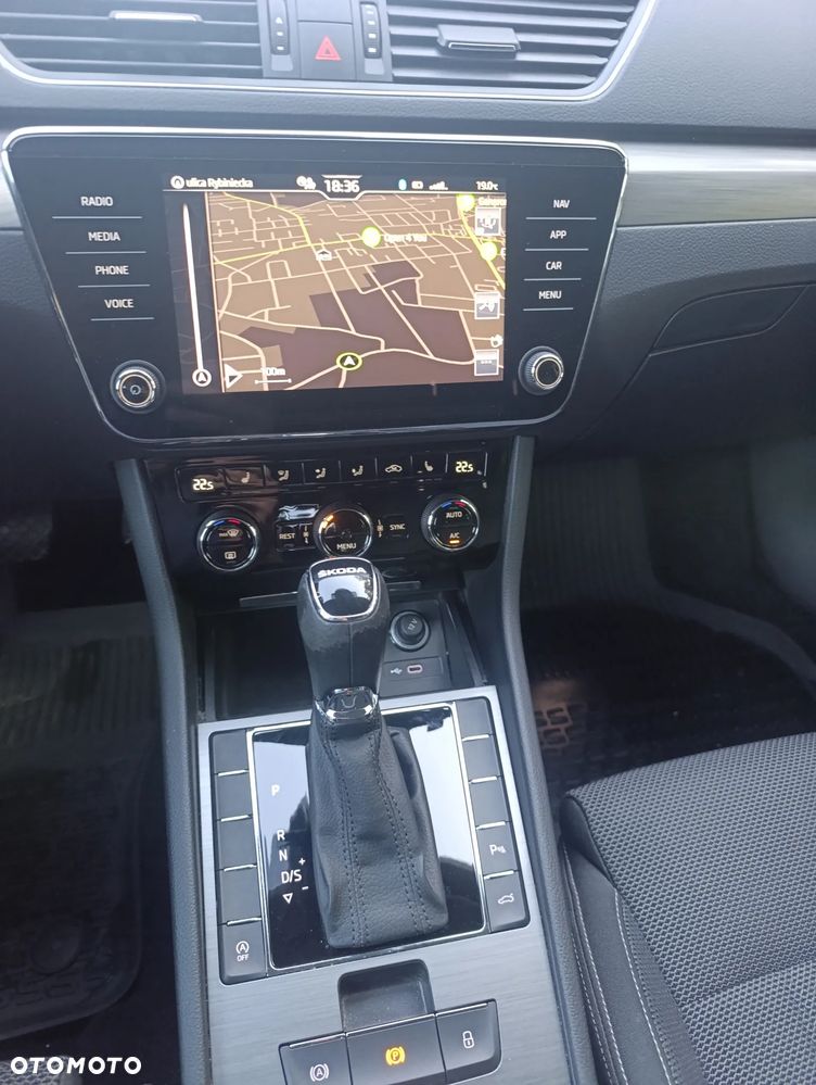 Skoda Superb 1.5 TSI Style DSG - 10