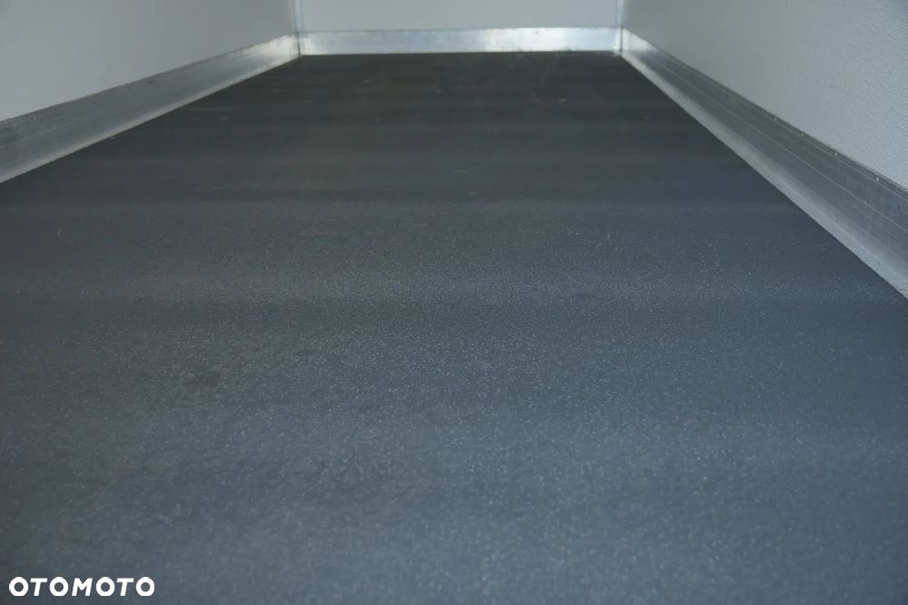 Iveco 72C18  3,0 180KM  Zanotti Z380  230 V 6,1m 12 palet dł -20+20 ładowność 3460kg - 35