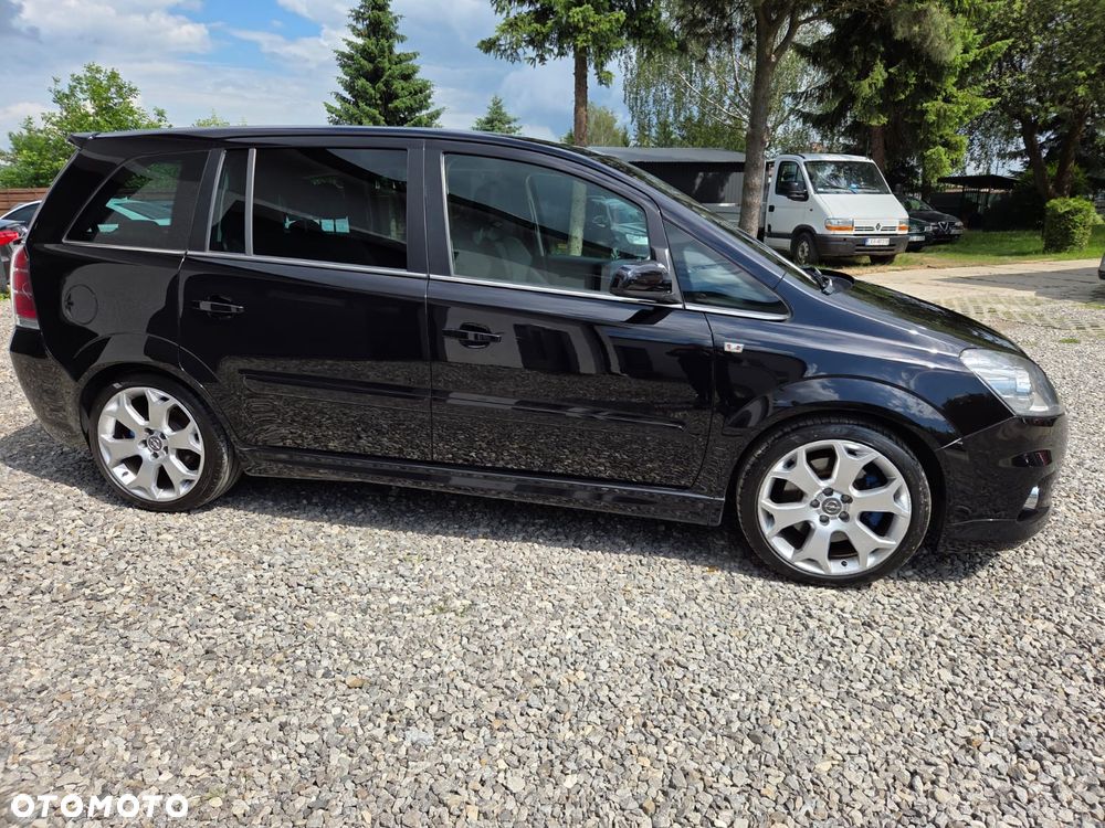 Opel Zafira OPC - 3