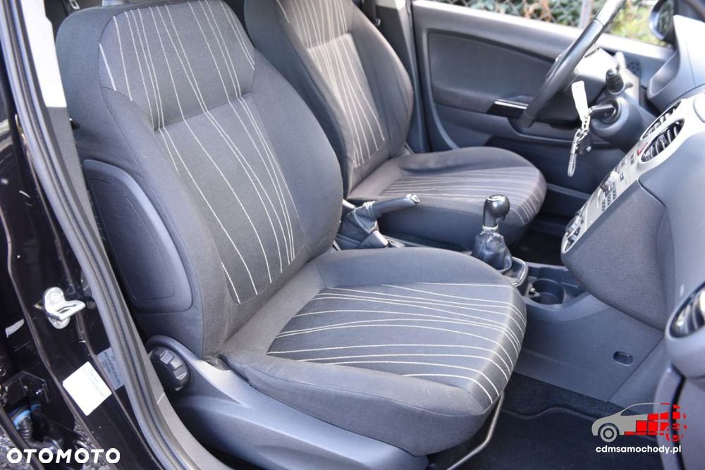 Opel Corsa - 18