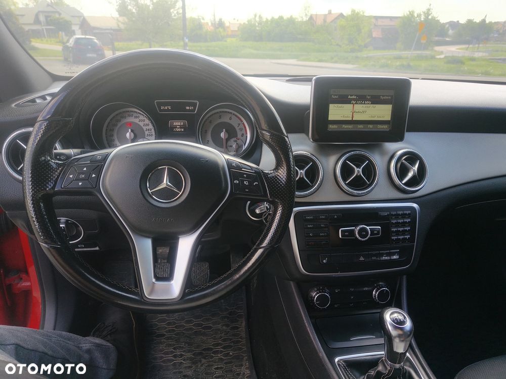 Mercedes-Benz CLA 180 - 10