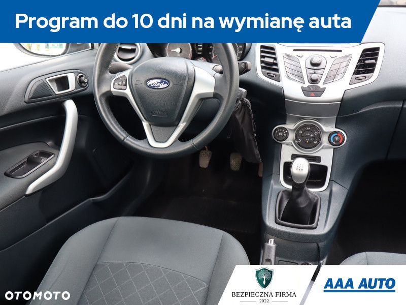 Ford Fiesta - 9