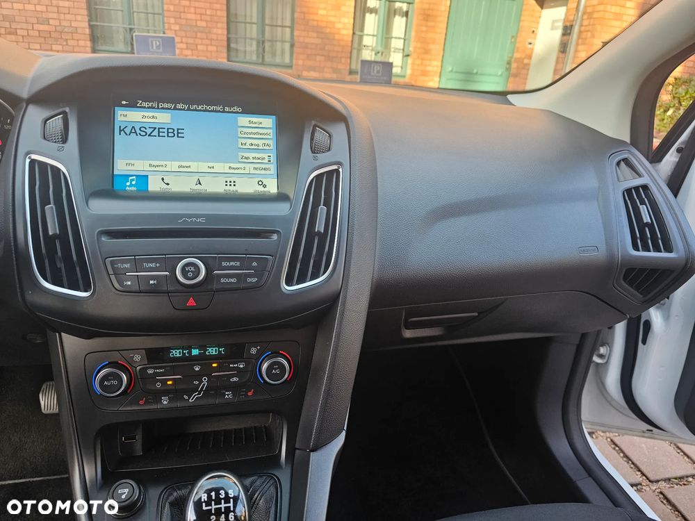 Ford Focus 1.5 TDCi DPF Start-Stopp-System Titanium - 19