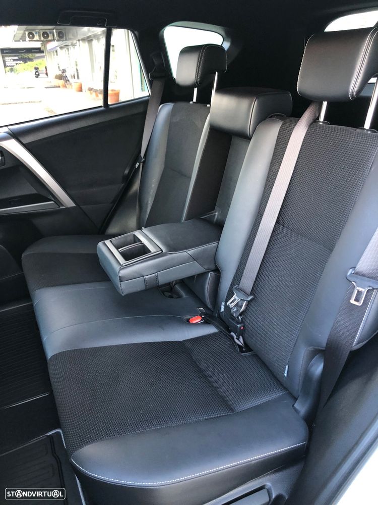 Toyota RAV4 2.5 HSD Comfort+P.Sport - 31