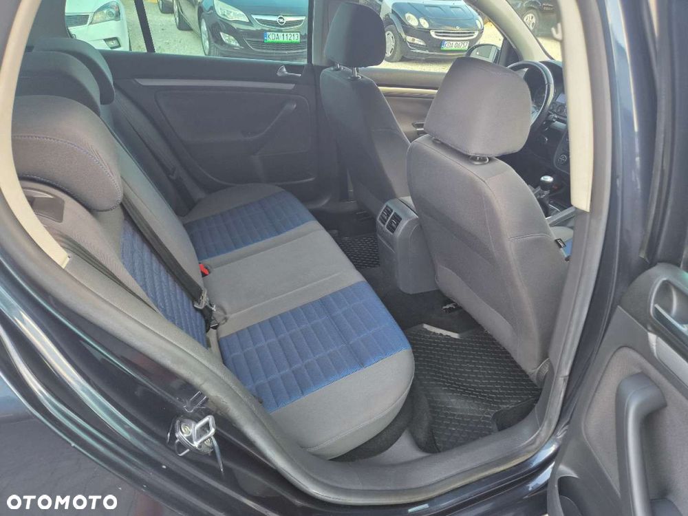 Volkswagen Golf - 20