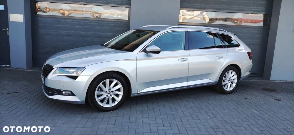 Skoda Superb 2.0 TDI DSG Ambition - 30