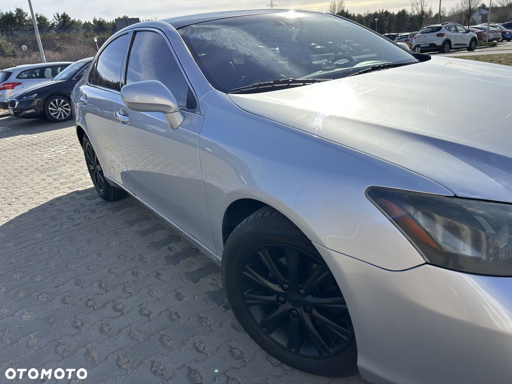 Lexus ES Standard - 15