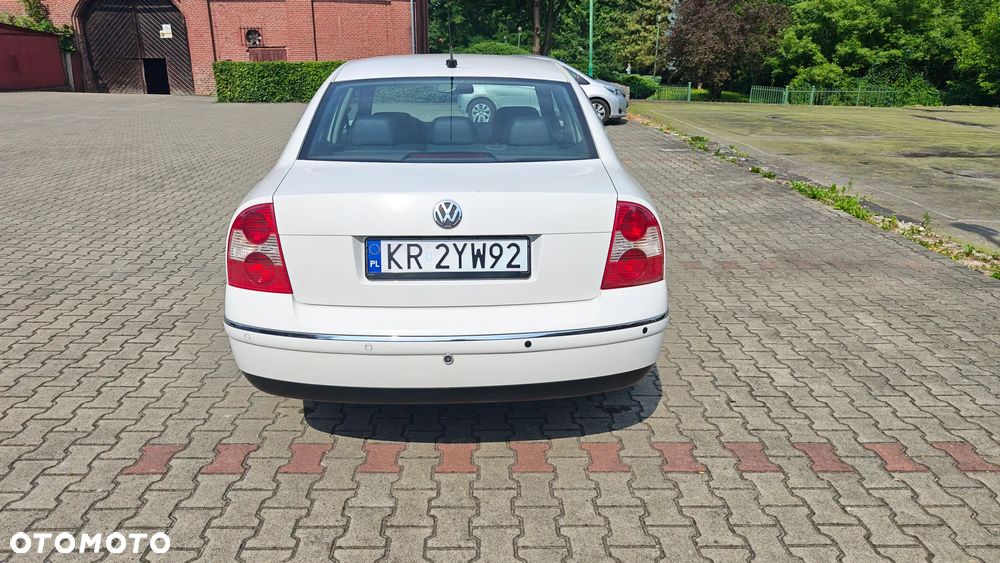 Volkswagen Passat - 19