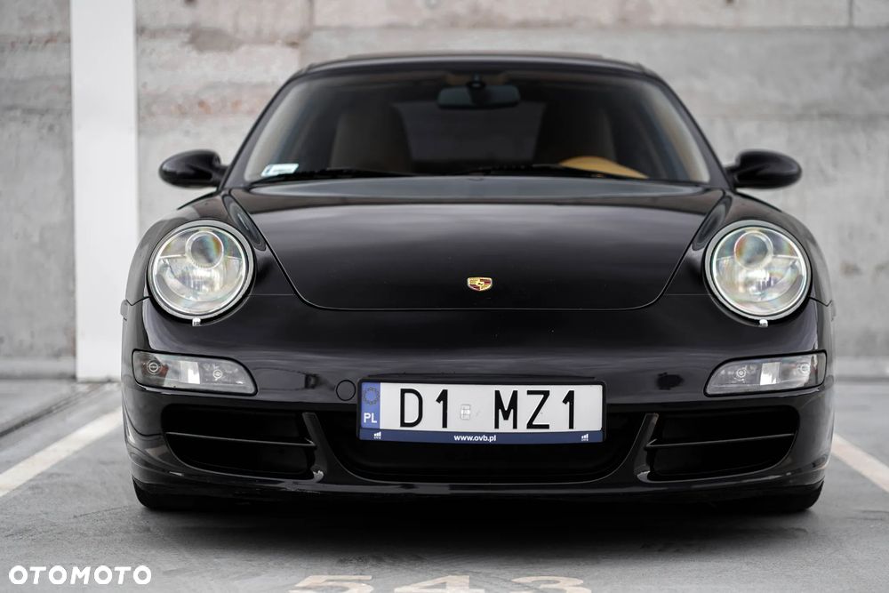 Porsche 911 Carrera - 10