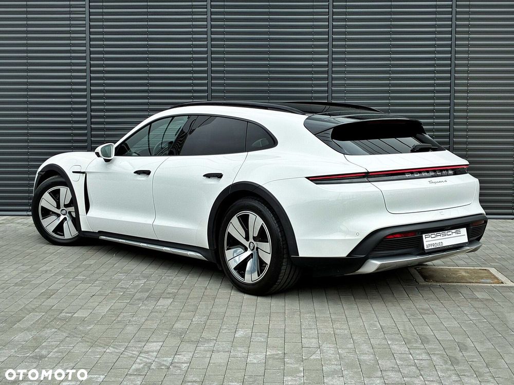 Porsche Taycan - 4
