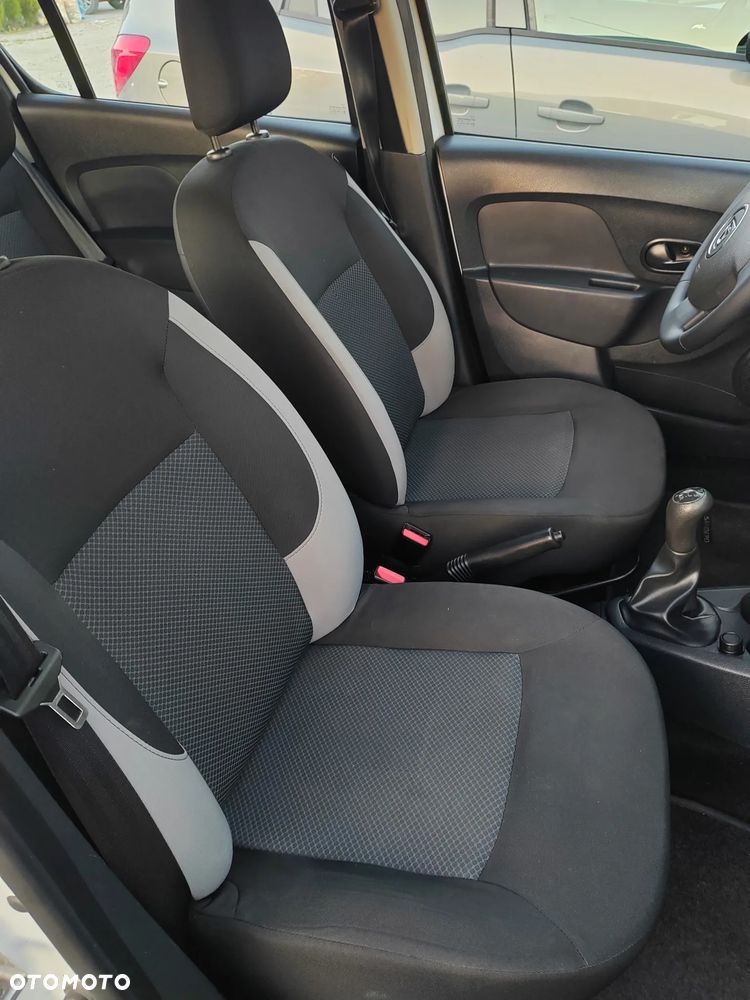 Dacia Sandero 1.2 16V 75 Ambiance - 4