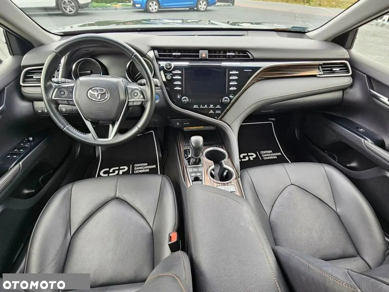 Toyota Camry - 14